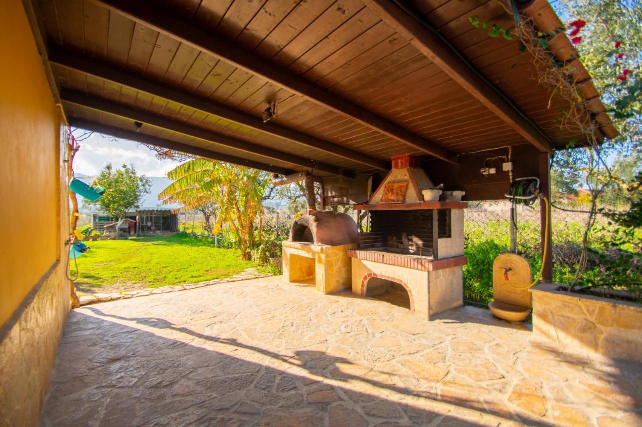 Loukas Farm House Áyios Kírikos Bagian luar foto